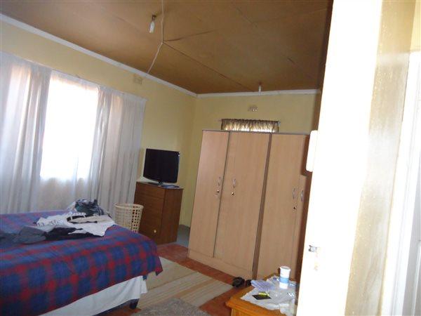 3 Bedroom Property for Sale in Sabata Dalindyebo Square Western Cape